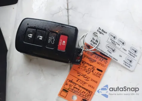 2018 Toyota Rav4 Limited z USA, uszkodzony, nr VIN 2T3DFREV3JW819428